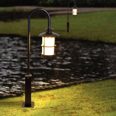 Durable IP54 Waterproof Outdoor Pathway Light with Sturdy Aluminum Body and High Transmittance Glass Shade for Garden, Patio, Yard, and Walkway