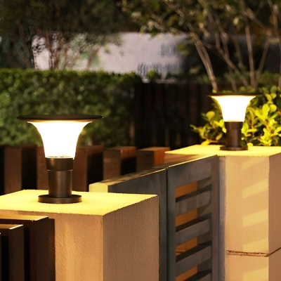 Outdoor Solar Fence Post Lights with Creative Stripe Design, 360&deg; Light Emission, High Charging Efficiency, 12-Hour Illumination
