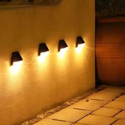 Solar Powered Fence Lights, Waterproof, Auto On/Off, 2 Installation Methods, No Wiring, 8-10 Hours Nighttime Illumination, Ideal for Outdoors
