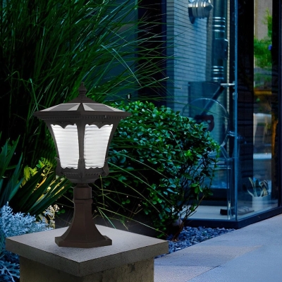 Durable Solar Pathway Light with Automatic On/Off, Rustproof Aluminum and Glass Lampshade, Waterproof for Garden, Lawn, and Park Lighting