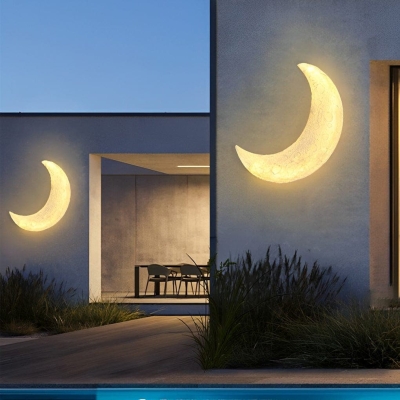Outdoor Moon Shaped LED Wall Light, Bright, Warm, Energy-Saving, Waterproof, Rust-Resistant Resin &amp; Glass Fiber Porch Lamp for Romantic Atmosphere