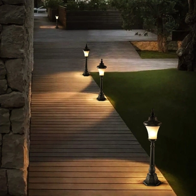 Retro Aluminum Garden Light with Warm White LED, Stylish and Elegant Outdoor Pathway, Landscape, and Porch Lighting for a Romantic Courtyard