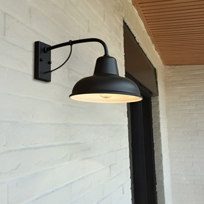 Vintage LED Outdoor Wall Sconce with High-Temperature Painted Iron Lampshade, Ideal for Villas, Gardens, and Community Gates, Relaxing Atmosphere