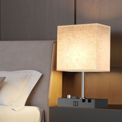 Bedside Lamps Table Lamp with 2 USB Ports, Modern Nightstand Lamp with 2 Phone Stands