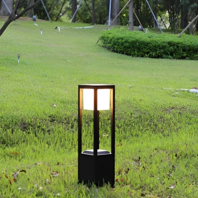 Durable Aluminum and Acrylic Outdoor Lawn Lights, Stylish, Weather-Resistant, Energy-Saving Solar Options for Gardens, Courtyards, and Paths