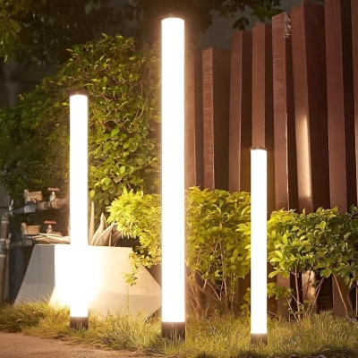Elegant IP65 Waterproof Outdoor Acrylic Lampshade with 360&deg; Surround Lighting for Driveways, Patios, and Porches, High Light Transmittance