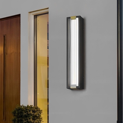 Modern Waterproof Stainless Steel Outdoor Wall Light with High Transmittance Acrylic Lampshade, Decorative and Functional Exterior Lighting