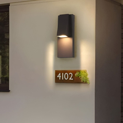 Durable Die-Cast Aluminum Outdoor Wall Sconce Light with High Transmittance Glass Lampshade, Waterproof, Rust-Proof, and Weather-Resistant Porch Light
