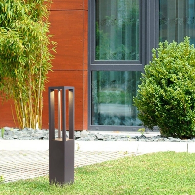 Durable Die-Cast Aluminum Garden Light with Sandblasted Anti-Corrosion Finish, Retro Design, and Warm LED for Pathways and Courtyards