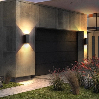 Sturdy Aluminum Alloy Outdoor Wall Light with Waterproof Silicone Gasket, Dual Light Effects, and Decorative Up and Down Lighting