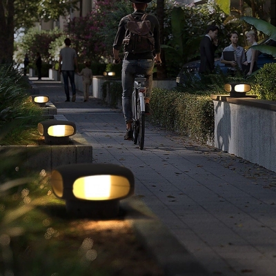 Durable Die-Cast Aluminum Outdoor Wall Light with High Brightness LED, Frosted Lampshade, and Waterproof Silicone Seals for Garden Illumination
