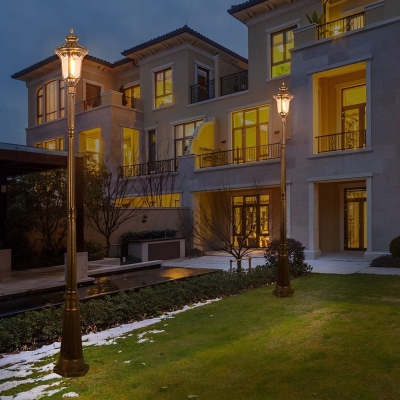Durable Die-Cast Aluminum Street Lamps with E27 Ceramic Lamp Head, Waterproof and Rustproof, Easy Installation, Ideal for All Weather Conditions
