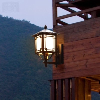Classic Retro Pavilion Outdoor Wall Lights with Aluminum Metal Structure Transparent Glass Shade, Weather-Resistant Lanterns for Porch, Garage, Entrance