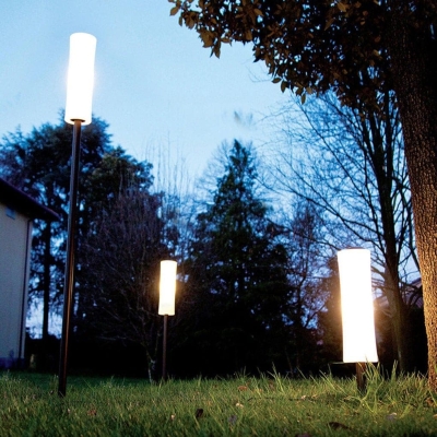 High Lumen Waterproof Path Light with Wide Illumination Range and Acrylic Shade for Garden, Lawn, Patio, and Walkway, Decorative Outdoor Lighting