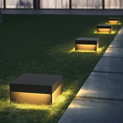 Minimalist Stainless Steel Solar Outdoor Landscape Light, Waterproof, Rust-Resistant, and Bright for Courtyard Decoration and Atmosphere Enhancement