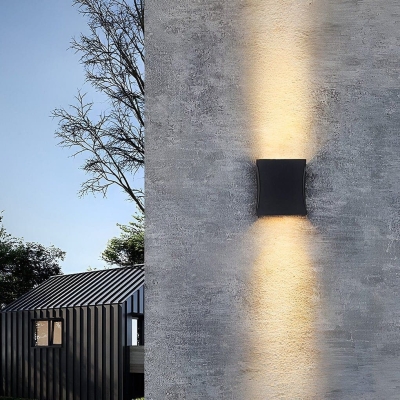 Waterproof Minimalist Outdoor Wall Light with High Brightness COB Light Source, IP65 Rated for All Weather Conditions