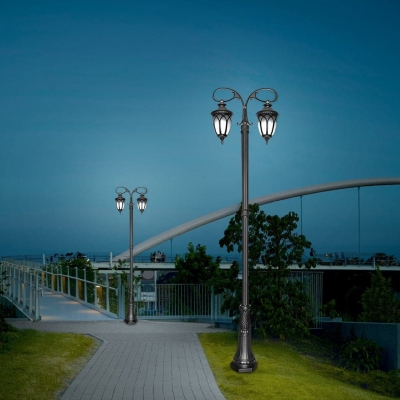 Classic 2-Head Outdoor Street Lamp, Rustproof, Waterproof Die-Cast Aluminum, Retro Design for Yard, Driveway, Patio, and Garden Lighting