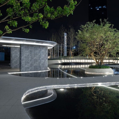 360&deg; Emitting Circular LED Light Strip, Flexible, Waterproof, Flame Retardant Neon LED with High Light Transmittance for Indoor &amp; Outdoor Use