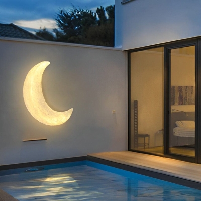 Outdoor Moon Shaped LED Wall Light, Bright, Warm, Energy-Saving, Waterproof, Rust-Resistant Resin &amp; Glass Fiber Porch Lamp for Romantic Atmosphere