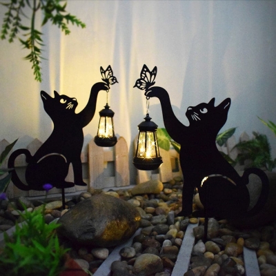 Adorable Metal Kitten Silhouette Garden Decor with Solar Lantern, Sturdy, Rustproof, and Solar-Powered for Fun Outdoor Decoration