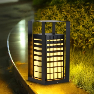 Elegant Waterproof Metal Pathway Light with High Transmittance Lampshade for Garden, Lawn, Courtyard, and Pool, Durable Outdoor Decoration