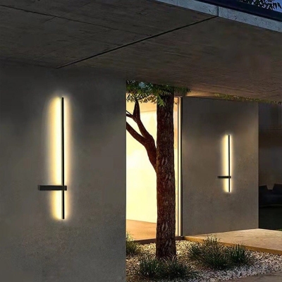 Versatile Waterproof Outdoor Wall Lamp with Horizontal or Vertical Installation, Durable Aluminum Body, Anti-Glare Acrylic Lampshade for Courtyard Decor