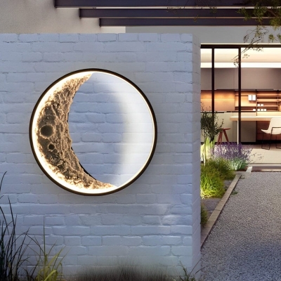 Modern Moon-Shaped Outdoor Wall Lamp, Energy Efficient LED, Waterproof Die-Cast Aluminum for Garden, Courtyard, Balcony, and Gate