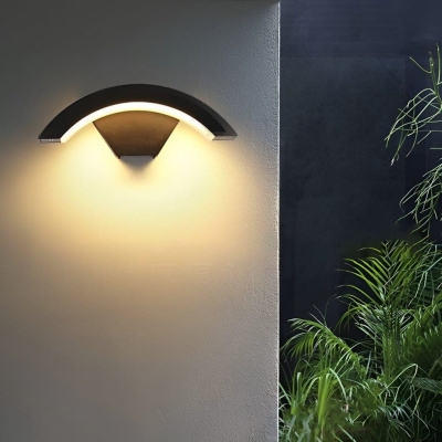 Stylish Moon Curved Outdoor Wall Light, Durable Aluminum, Unique Lighting Effect, Ideal for Patio, Garden, Balcony, Kitchen, and Bedroom