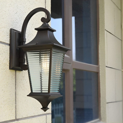 Elegant Rustproof Outdoor Wall Light, Die-Cast Aluminum &amp; Glass, Waterproof, Ideal for Walls, Porches, Patios, Stylish Exterior Sconce