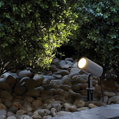 Adjustable Landscape Spotlight with Waterproof Aluminum Die-Casting, Bright Even Lighting for Trees, Garden, Fence, Perfect Outdoor Decoration