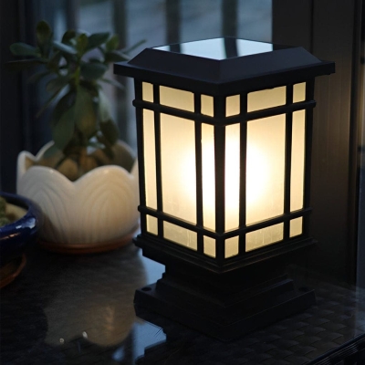 Durable Die-Cast Aluminum Solar Post Cap Lights with Adjustable Color Temperatures and Retro Design for Outdoor Decoration