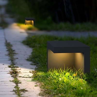 Durable Waterproof Solar Pathway Light with High Brightness LED, Fast Charging Solar Panel, and Easy Installation for Outdoor Use