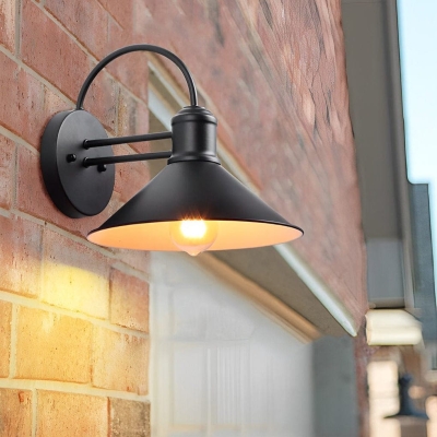 Rustproof Retro Industrial Style Outdoor Wall Light with Iron Lampshade, E27 High Temperature Resistant Lamp Holder for Home, Cafes, and Bars