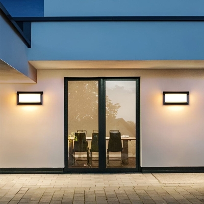 Durable Solar-Powered Outdoor Wall Light with High-Efficiency Panels, Waterproof Die-Cast Aluminum for Porch, Garden, Garage, and More