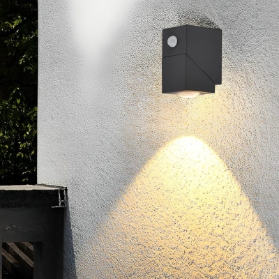 Durable Waterproof Outdoor Wall Light with 180&deg; Rotatable Rustproof Aluminum Body and Motion Sensor for Energy-Efficient Multi-Angle Lighting