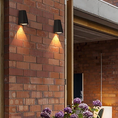 Minimalist Outdoor Wall Light, Waterproof, Rust-Proof Hardware with High Transmittance Glass Lampshade for Comfortable, Flicker-Free Lighting