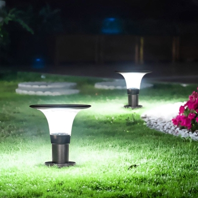 Outdoor Solar Fence Post Lights with Creative Stripe Design, 360&deg; Light Emission, High Charging Efficiency, 12-Hour Illumination