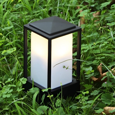 Durable Aluminum Square Outdoor Pathway Light with Waterproof Glass Lampshade, Rust-Resistant, High Light Transmittance for Comfortable Outdoor Lighting