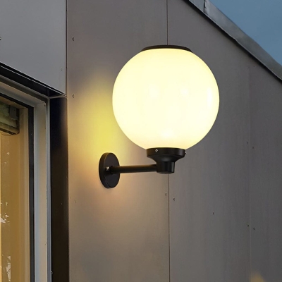 Durable Waterproof Outdoor Solar Wall Lamp with Die-Cast Aluminum Base, High Transmittance Lampshade, and Fast Charging Efficiency