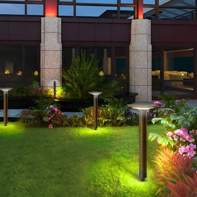 Durable Solar-Powered Outdoor Lawn Lamp with High-Efficiency Charging, Rust-Proof Design, and Dual Installation Options for American Gardens