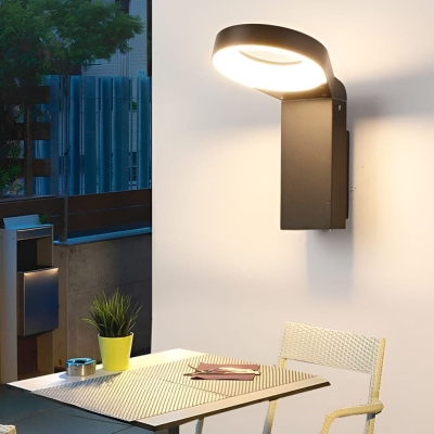 Durable Aluminum Die-Cast Outdoor Pathway Light with High Transmittance Lampshade, Waterproof Design for Gardens, Villas, and Parks