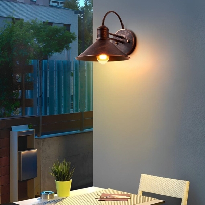 Rustproof Retro Industrial Style Outdoor Wall Light with Iron Lampshade, E27 High Temperature Resistant Lamp Holder for Home, Cafes, and Bars