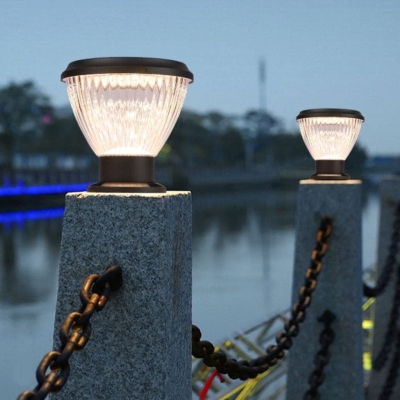 Intelligent Solar Deck Post Light with Unique Lampshade Design, High Light Transmittance, Fast Charging, and Automatic Night Lighting for Outdoor Use