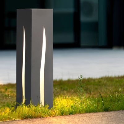 Durable Stainless Steel Outdoor Post Light with Glass Lampshade, Rust Proof, Waterproof, Ideal for Walkways, Driveways, and Gardens