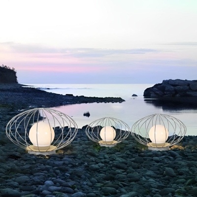 Durable Galvanized Steel Outdoor Garden Light with High Color LED, IP65 Waterproof, Dustproof, Rustproof, and High-Temperature Resistant
