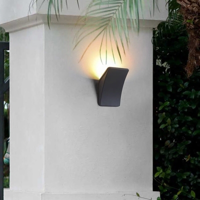 Modern Aluminum Die-Cast Outdoor Wall Lamp with High Color Rendering LED and Waterproof Design for Porch, Garage, Walkway, and Garden