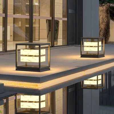 Durable Stainless Steel Solar Fence Post Light with High Transmittance Lampshade, IP65 Waterproof, Rust &amp; Dust Proof for Outdoor Use