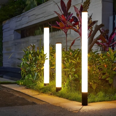 Elegant IP65 Waterproof Outdoor Acrylic Lampshade with 360&deg; Surround Lighting for Driveways, Patios, and Porches, High Light Transmittance