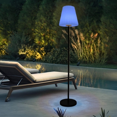 Outdoor Solar Floor Lamp with 800mA Battery, IP65 Waterproof, Auto On/Off, LED Warm Light, Easy Setup for Yard or Poolside, 6 Hours Solar Charge