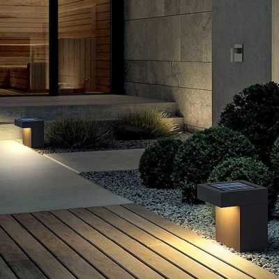 Solar-Powered Modern Outdoor Lamp for Villa Courtyards, Park Lawns, and Paths, Energy-Saving, Durable, Weather-Resistant with Automatic Night Activation